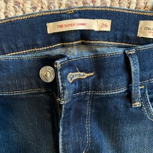 Levi’s 710 super skinny